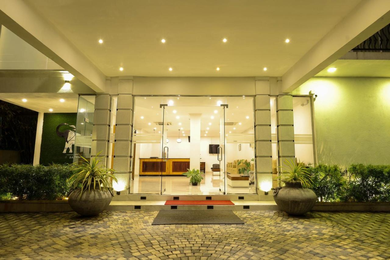 Hotel Ganthera Kandy Zewnętrze zdjęcie
