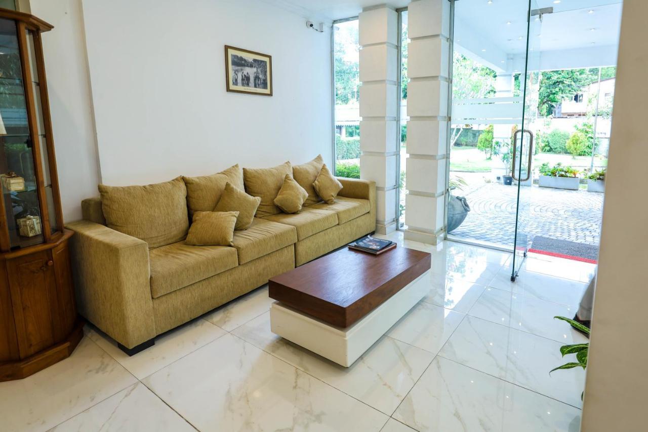 Hotel Ganthera Kandy Zewnętrze zdjęcie