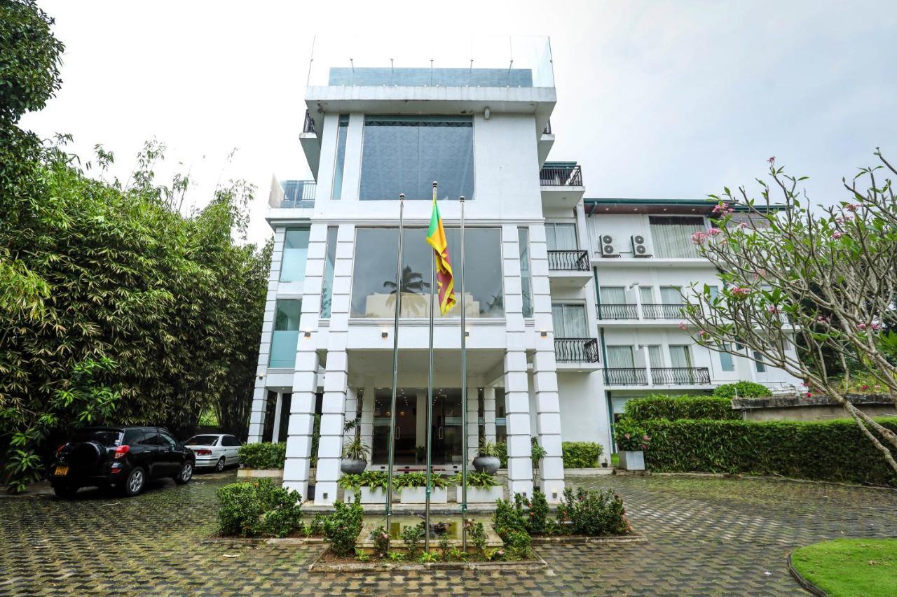 Hotel Ganthera Kandy Zewnętrze zdjęcie
